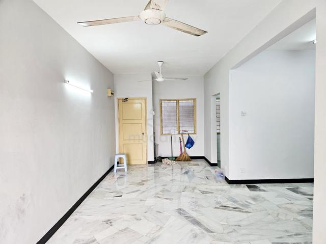 Pelangi Court 1