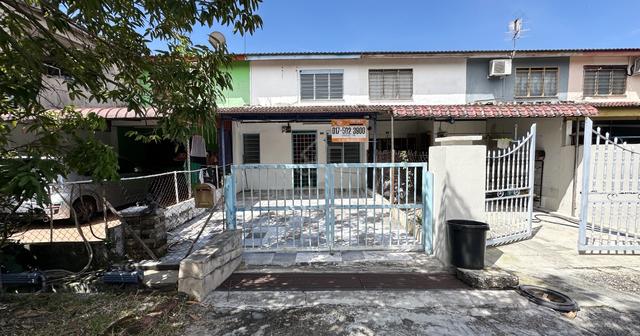 Desa Pakatan Pengkalan Ipoh Renovated Double Storey Terrace House 1