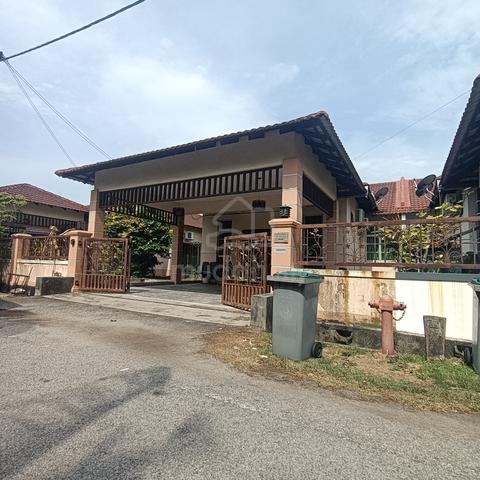 Semi-D Single Storey Taman Cempaka Selatan, Muar - Open Facing 1