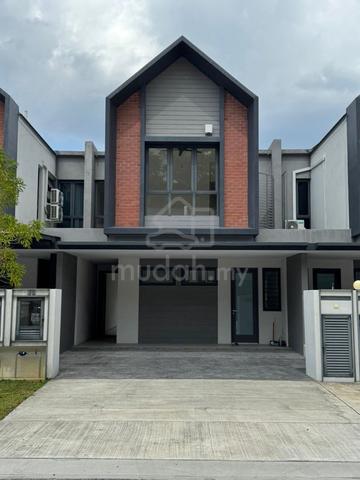 Ilham Residence, Elmina (Partially Furnished 4 Rooms, 3 Baths, 4 Park) 1
