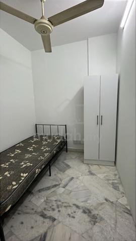Single Room At PKNS Kerinchi LIKE NEW! 1