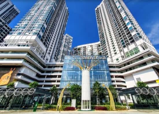 i-Suite @ i-City 1