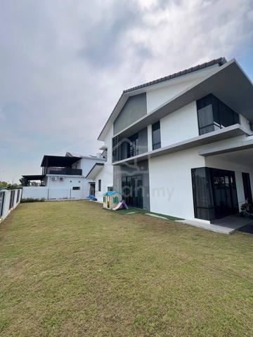 [ FOR SALE ] Coner Lot @ Lumira Bukit Raja Klang [ FREEHOLD |] 1