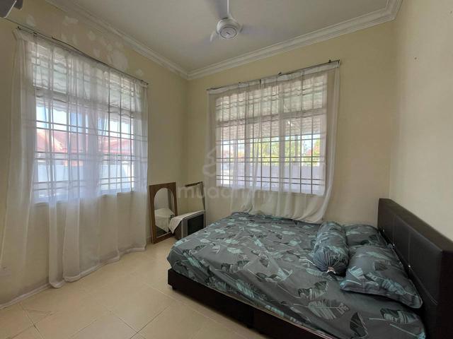 FULLY RENOVATED☘️ Corner Lot Tmn Serkam Ria Merlimau 5