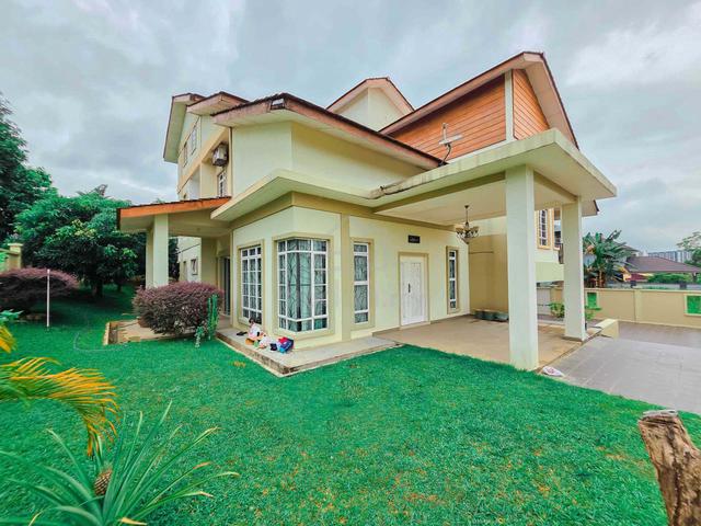 CORNER BUMI LOT 9644ft 2 Storey Bungalow House Seksyen 4 Bangi 1