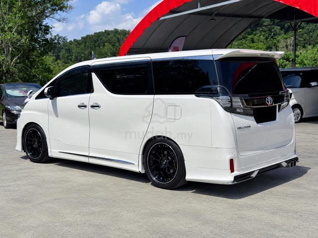 Toyota Vellfire 2.5 Z Golden Eyes 2016 Used - 4