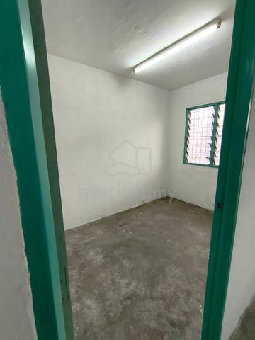Seri Tanjung Apartment (Bukit Beruntung) 1