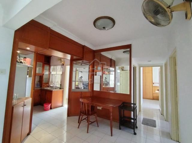 Villa Emas 1