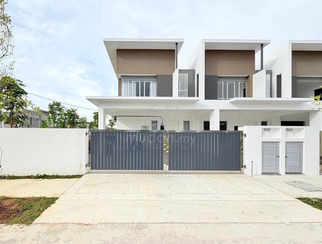 Rumah teres baru bertingkat di jual di Kluang_Johor 1