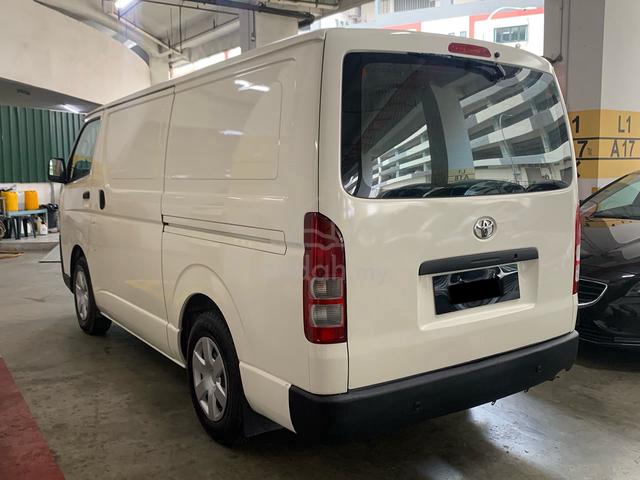 2016 Toyota HIACE 2.5 KDH202R ENHANCED (M) - 2