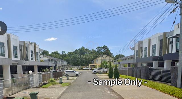 Rumah Teres Pertengahan Dua Tingkat Nyabau Heights, Bintulu — Untuk Dijual