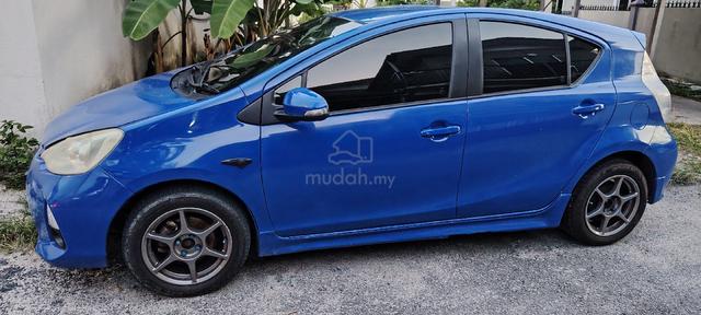 2012 Toyota PRIUS C 1.5 (HYBRID) (A) - 4