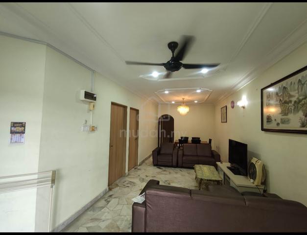 Kulai Jalan Sri Putri /FULLY FURNISHED/Family home/5min to Lotus Kulai 1