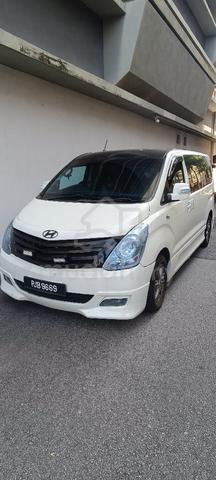 2011 Hyundai GRAND STAREX 2.5 ROYALE (A) - 1