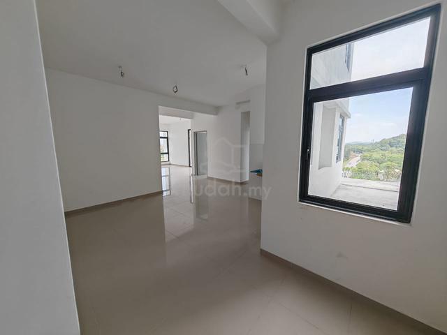The Louvre @ Country Heights 1