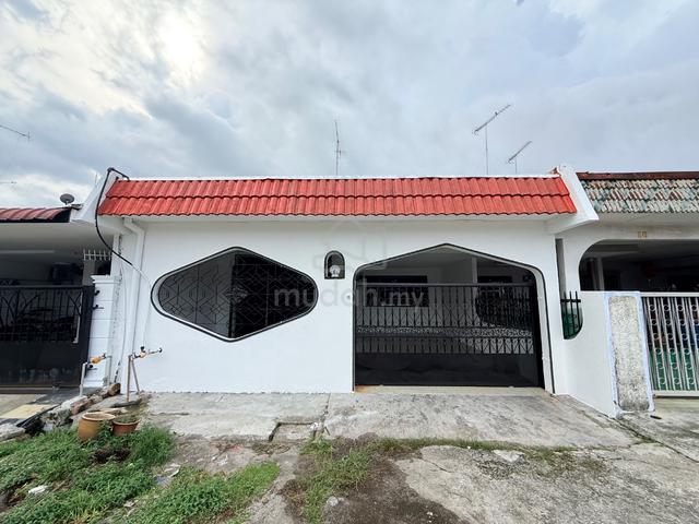 Simpang Renggam, Single Storey Terrace, Bumi Lot UNBLOCK Renovated 1