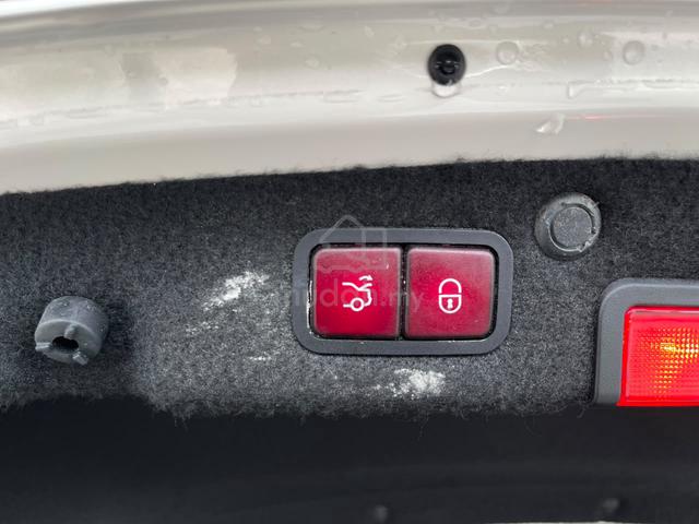 2019 Mercedes Benz C300 2.0 AMG 60KM FSR WARRANTY - 5