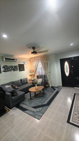 Full extended & Rare unit , 1.5 storey at seksyen 7 kota Damansara 1