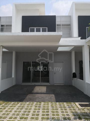 2 Storey Terrace Casa Green Cybersouth Dengkil 1
