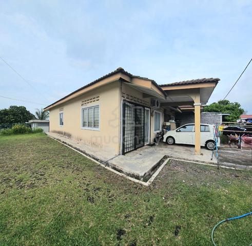 CORNER LOT Single Storey Taman Jati Indah Alor Gajah Melaka 1