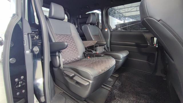 2022 Toyota VOXY 2.0 S-Z (A) - 5