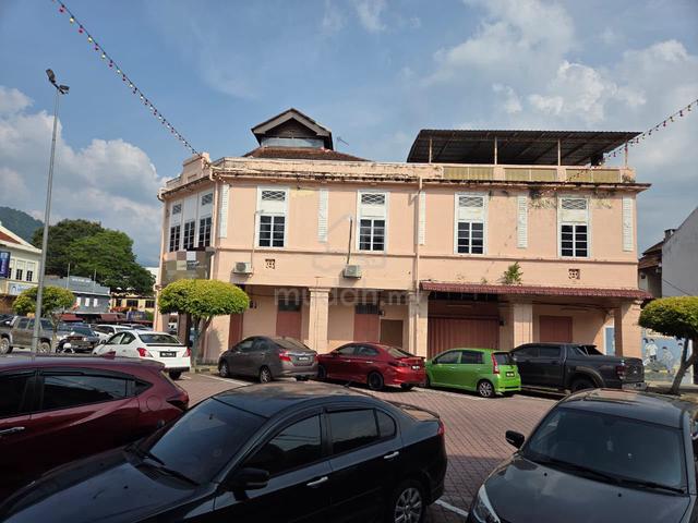 [ Corner Lot ] 2sty Shoplot , Jalan Mat Kilau ,Kuala Kubu Baru ,Town 1