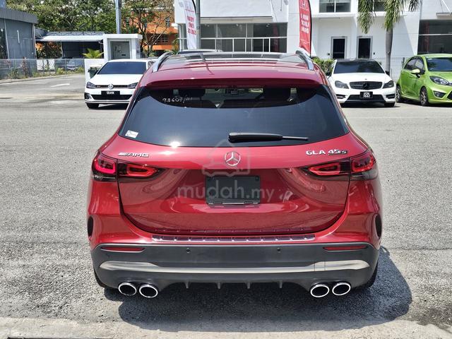 Mercedes Benz GLA45S 2.0 4MATIC 8 Speed TURBO AMG - 4