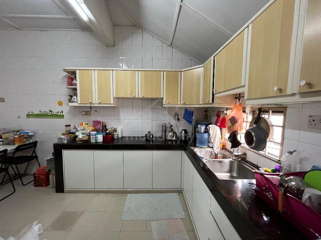 USJ 3 (24x65+9’) End Lot 1.5 Storey Gated Guarded Kitchen Extended 2