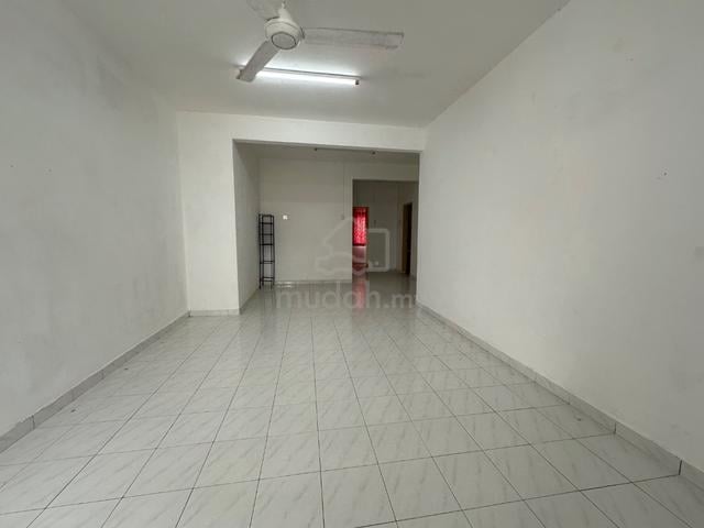Kampung Lapan Pangsapuri Kesidang Seksyen 2ground floor unit for rent 1
