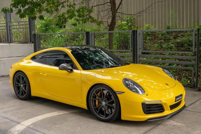 Porsche 911 Carrera T 3.0 2018 Racing Yellow - 1