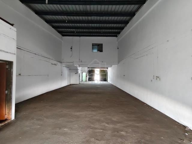 Taman universiti , Jalan perdagangan , 1.5factory for Rent 1