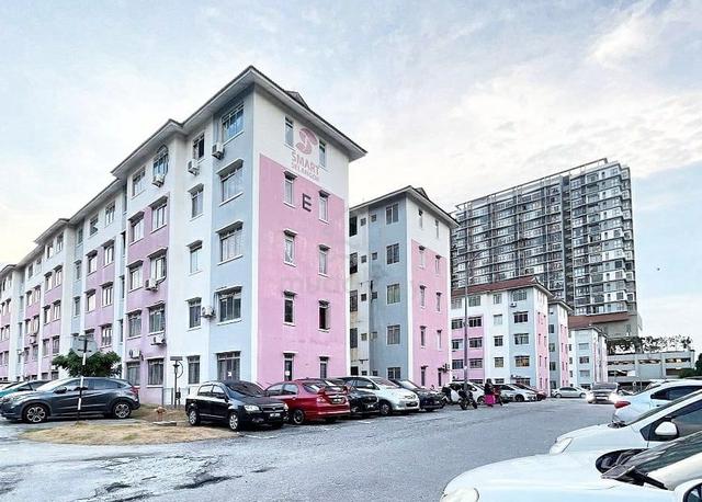 Megah Villa Apartments 1