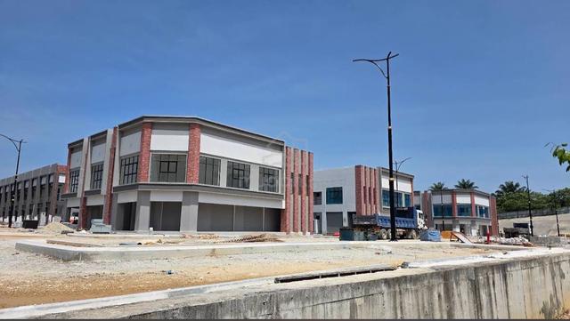 2-Storey Shop For Rent At Village Square Gamuda Garden ,Rawang 1
