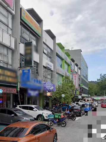 The Trillium, Medan Niaga Tasik Damai, Sungai Besi. 1