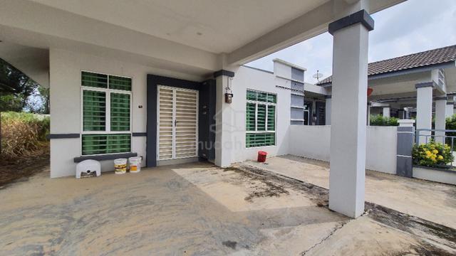 Below BV Nice Condition Single Storey Semi-D for Sale Bukit Katil 1