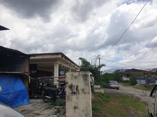 Simpang semi detached house for rent 1