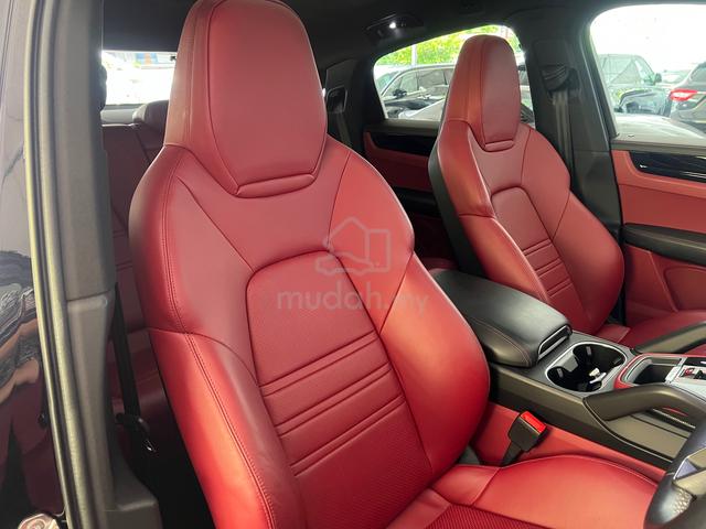 Red Leather Seat 2022 Porsche Cayenne 3.0 Coupe - 3