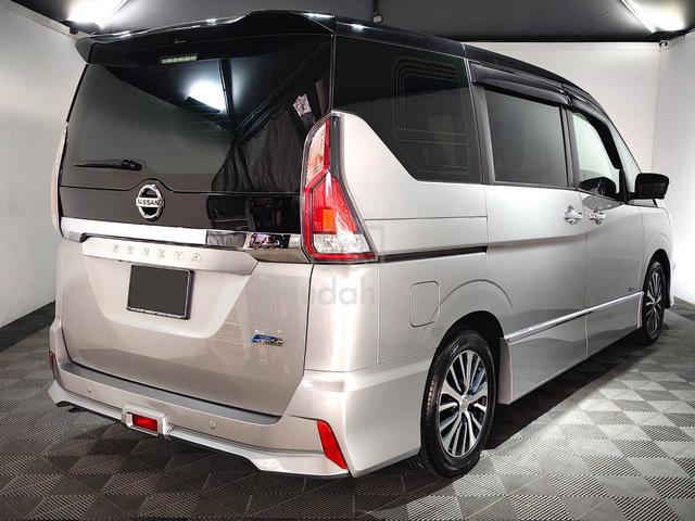 2018 Nissan Serena 2.0 Premium 5-Years Warranty - 2