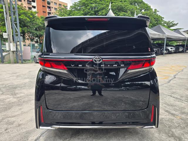 2024 Toyota VELLFIRE 2.4 Z PREMIER Black Interior - 4