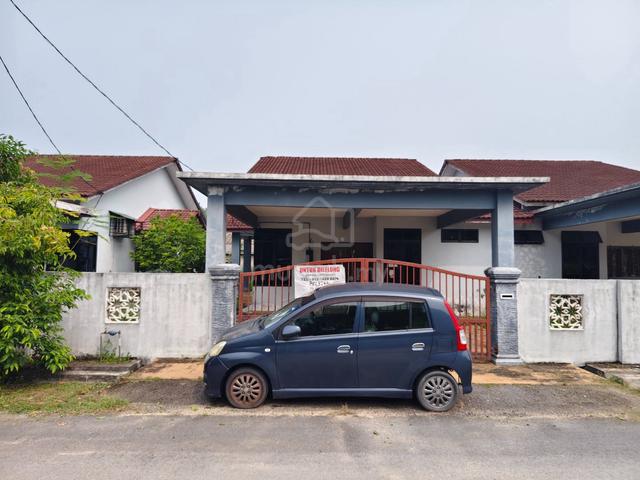 Rumah Berkembar, Tmn Mak Cili Paya, Chukai 1