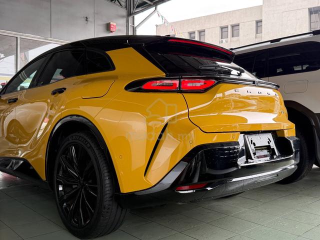 2024 Toyota CROWN SPORT Z Yellow Rare !! 5A 13km - 5
