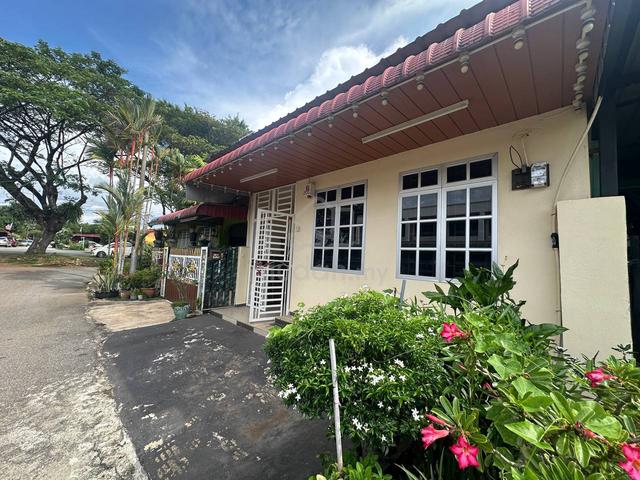 Rumah Sebelah Masjid / Akses Mudah - Partially Furnished ✅ Negotiable✅ 1