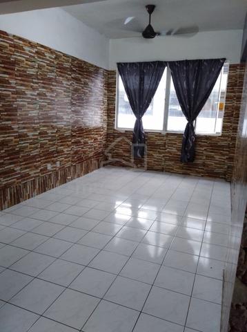 Taman Impian Indah Apartment (Balakong) 1