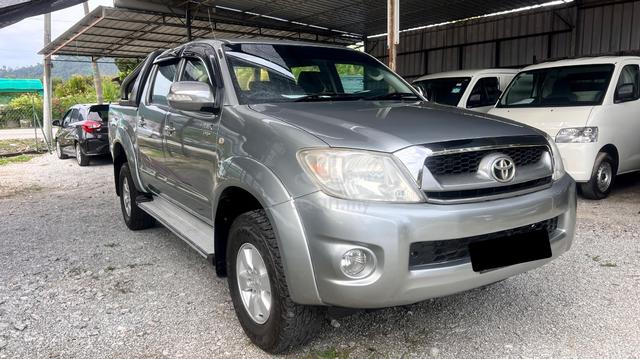 2010 Toyota HILUX 2.5 G FACELIFT DOUBLE CAB (A) - 1