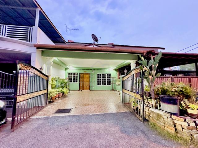 RENOVATED Double Storey Terrace House Bandar Tasik Kesuma Semenyih 1
