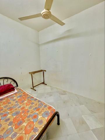 Room For Rent (Gunung Rapat) 1