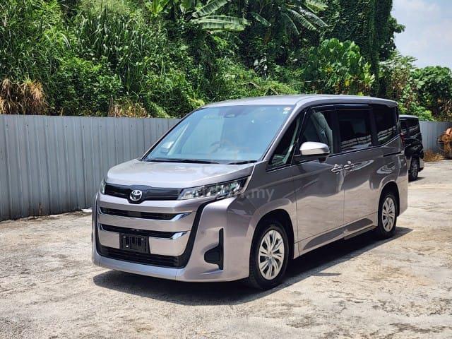 Toyota NOAH X 2.0 2023 - 2