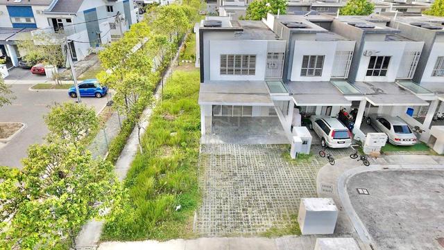CHEAPEST CORNER🚀 2 Storey Casa Green, Cybersouth 1