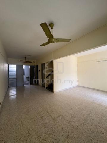 Greenlane 2 Storey Terrace 2035sf Partly Furnished Big Compound Unit 1