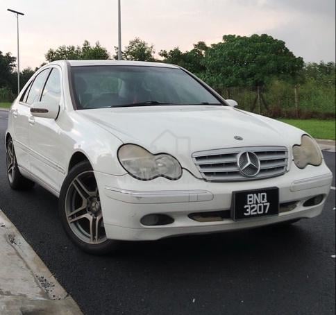 Mercedes Benz C200K 2009 (W203) - 1